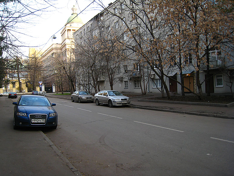 Nice color on that Audi.