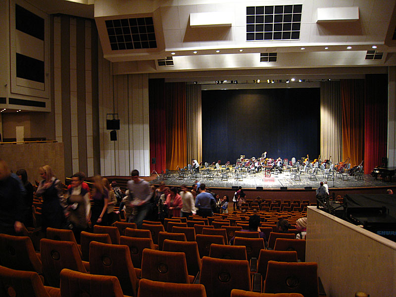 And the concert ends after a Liszt Hungarian Dance encore.