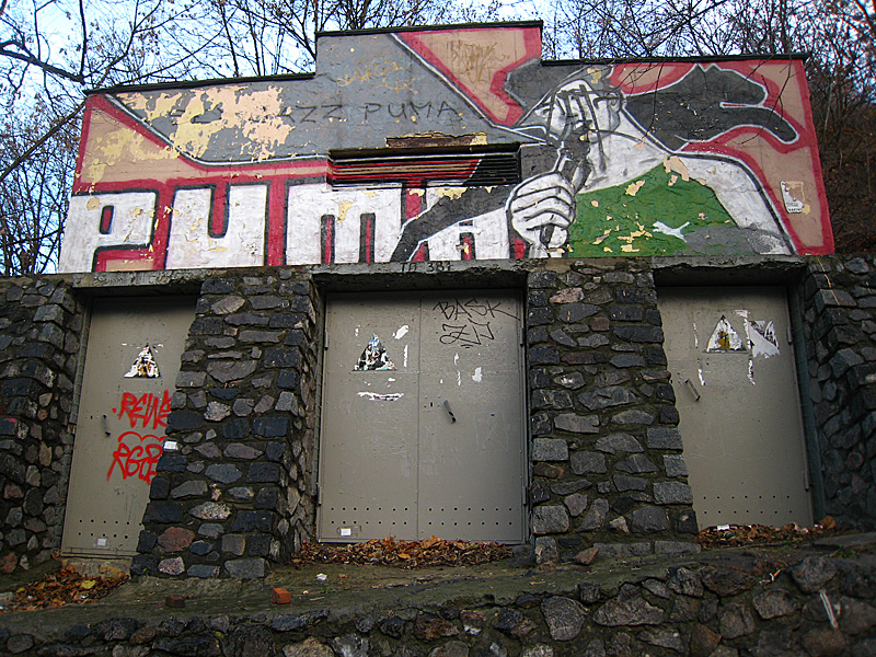 Someone over here has good taste in brands.