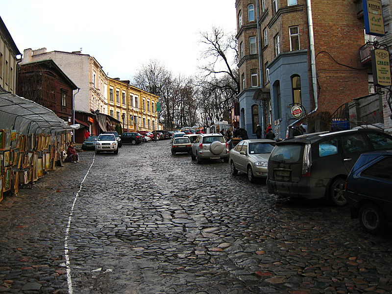 Almost to the top. Along the sides of this road paintings and other souvenirs were for sale.