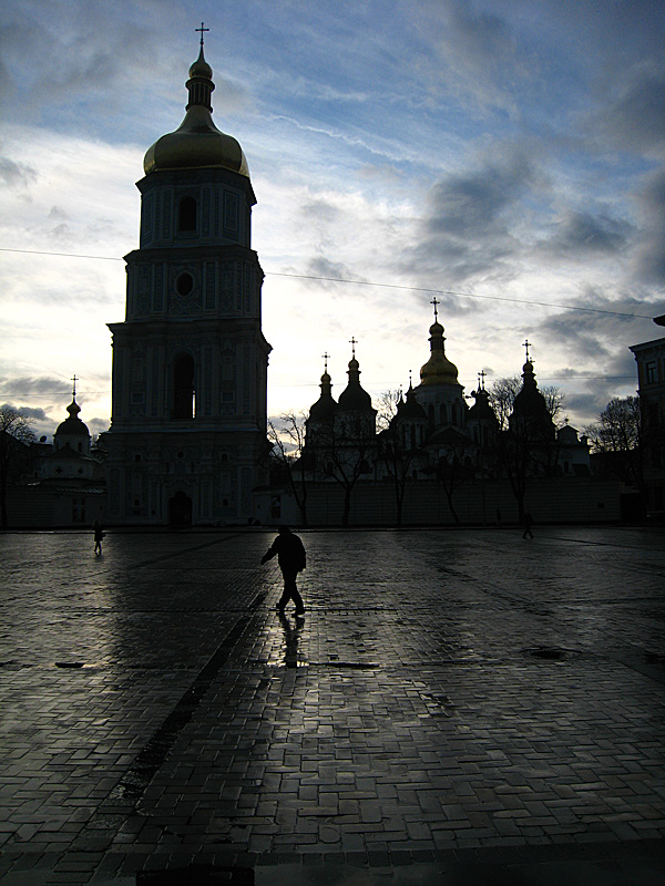Days are short now. This is about 4:30 pm and is a preview of Sophie's Cathedral. We visit it tomorrow.