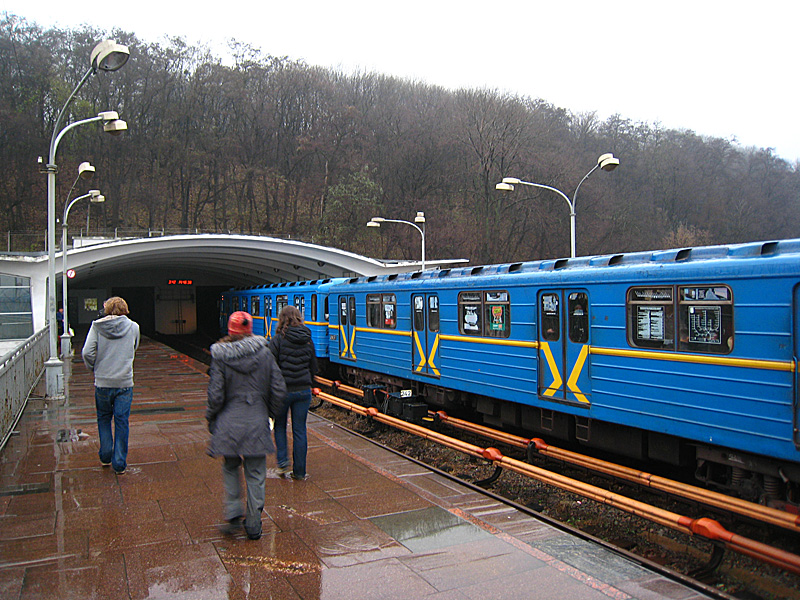 I guess we can complain about some Americans not being patriotic. Afterall some of us don't paint our cars, or our subways, red white & blue.