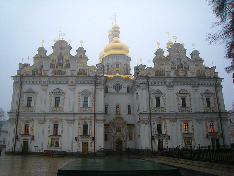 The other side of the cathedral. Actually, it consisted of many different, entirely separate rooms. We couldn't figure out how to get inside the main worship room. But I ducked into the leftmost room to follow other people who were doing the same.