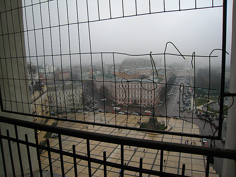 Now the 3rd level. Vandals destroyed some of the protective caging, or maybe it was so one could take better photos.