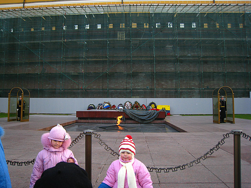 Tomb of the Unknown Soldier. Too bad we can't walk up to it like the one in St. Petersburg.