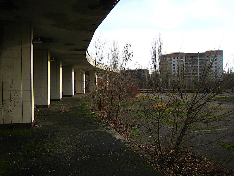 Back under the walkway.