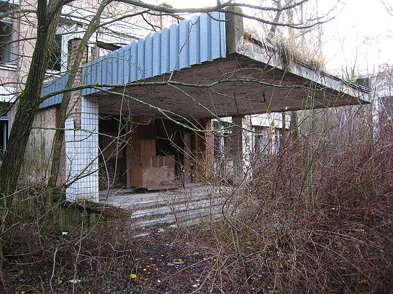 The school entrance. Another cliche tourist spot.