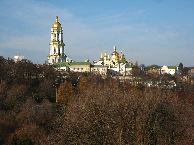To top it off, we got a sunny day. Staring at these towers from atop the adjacent hill made me feel great.